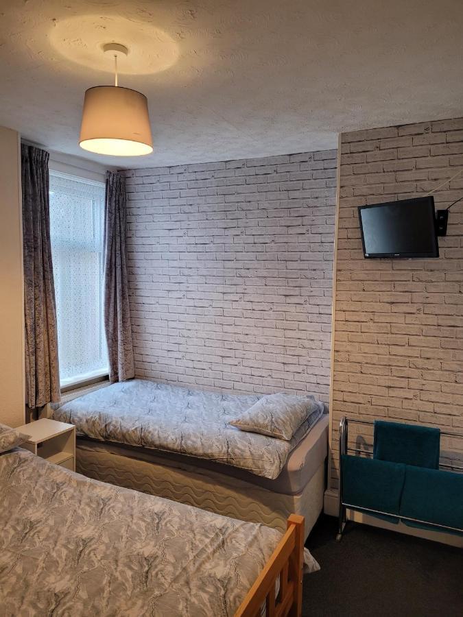 The Clevedon Bed and Breakfast Blackpool Exteriör bild