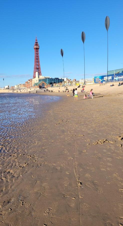 The Clevedon Bed and Breakfast Blackpool Exteriör bild