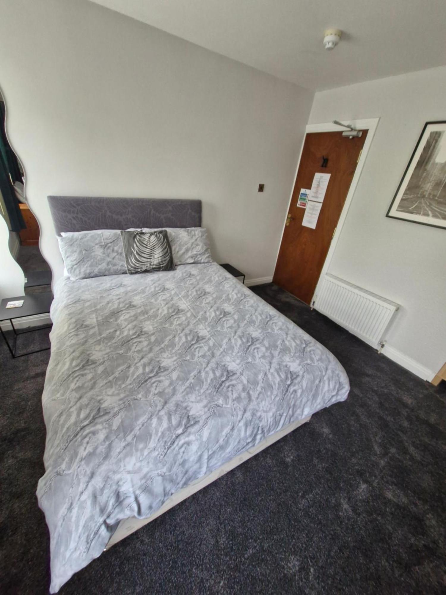The Clevedon Bed and Breakfast Blackpool Exteriör bild