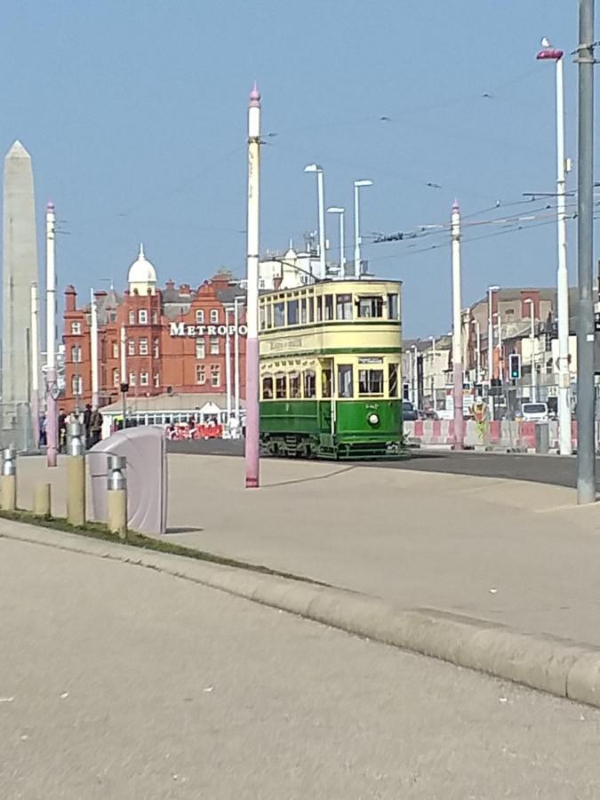 The Clevedon Bed and Breakfast Blackpool Exteriör bild